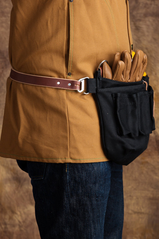 Explorer Lens Quiver | Canvas and Leather Messenger Bag