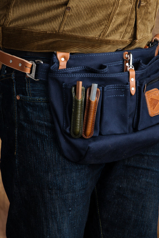 Explorer Lens Quiver | Canvas and Leather Messenger Bag