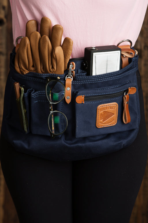 Explorer Lens Quiver | Canvas and Leather Messenger Bag