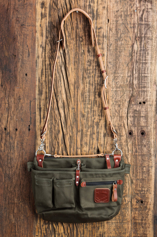 Explorer Lens Quiver | Canvas and Leather Messenger Bag