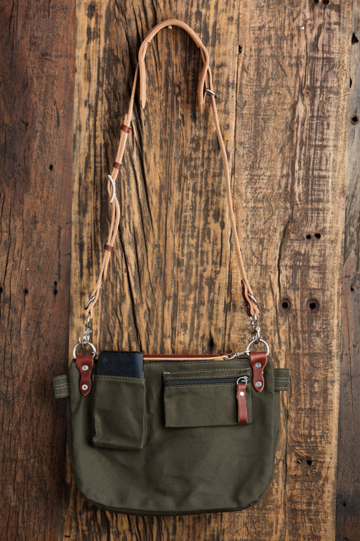 Explorer Lens Quiver | Canvas and Leather Messenger Bag