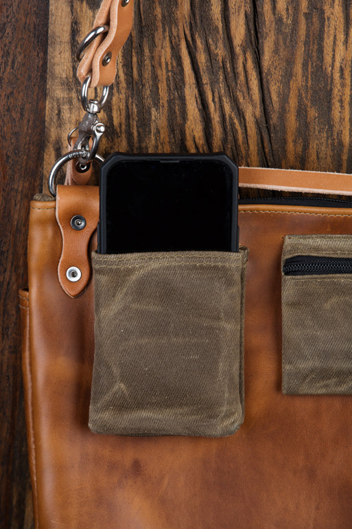 Explorer Lens Quiver | Canvas and Leather Messenger Bag