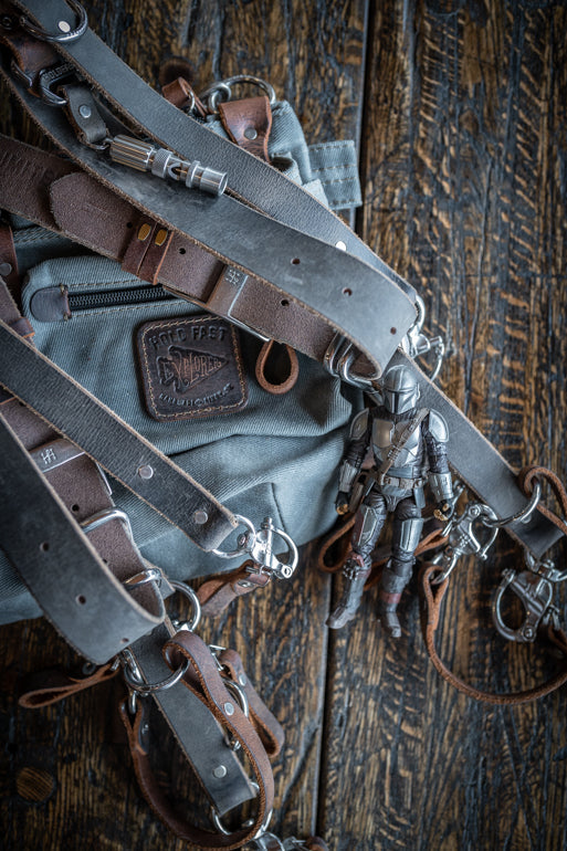 Explorer Lens Quiver | Canvas and Leather Messenger Bag