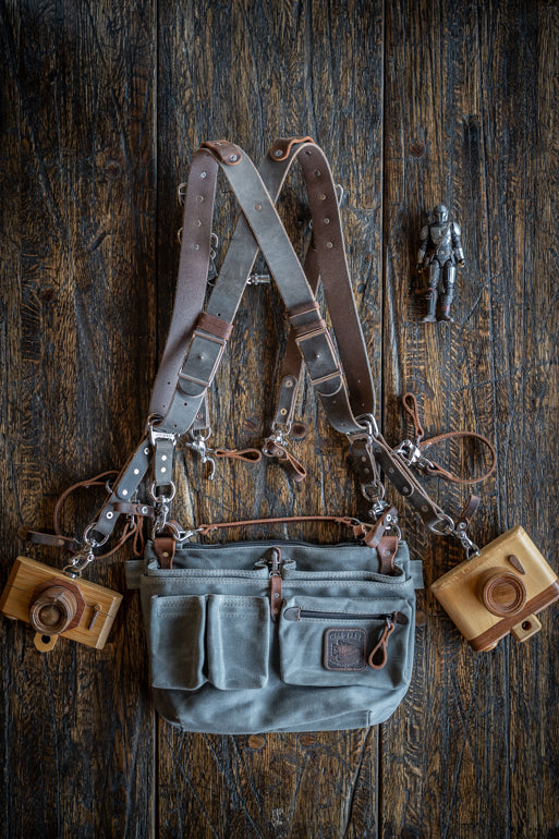 Explorer Lens Quiver | Canvas and Leather Messenger Bag