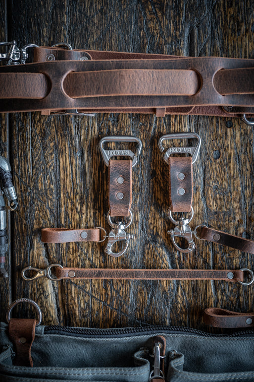 Explorer Lens Quiver | Canvas and Leather Messenger Bag